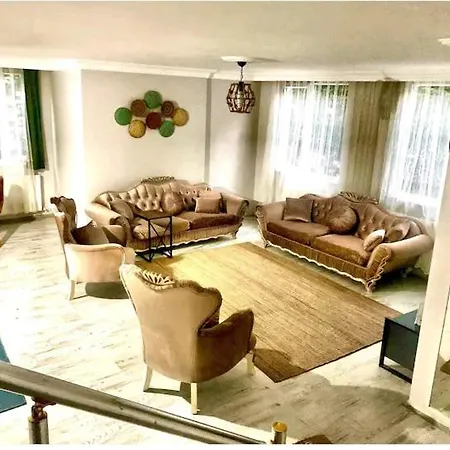 Bed & Breakfast Orman Breakfast Hotel Is 6 Minutes Away From The Airport